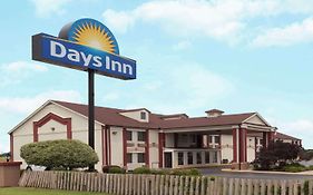 Days Inn By Wyndham Shawnee